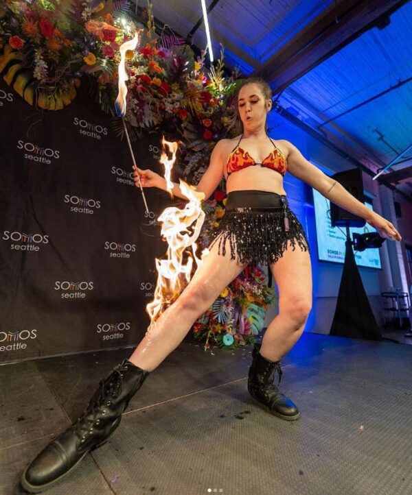 Elektra Rose fire performer